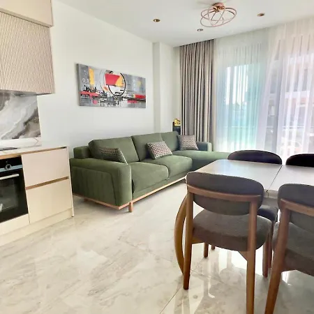 2-х комнатная в жк класса Luxe, тосмур Apartment *