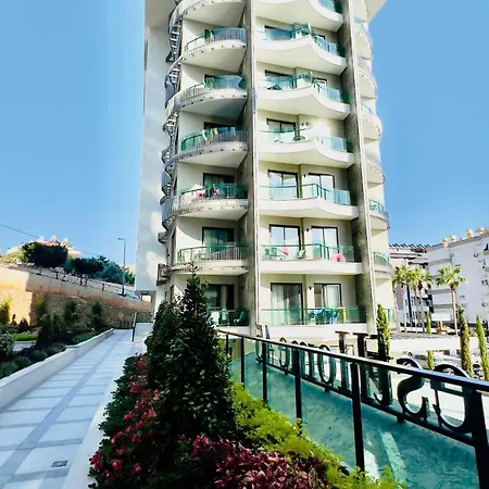 2-х комнатная в жк класса Luxe, тосмур